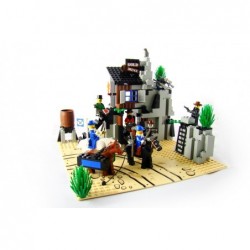 Lego 6761 Bandit's Secret...